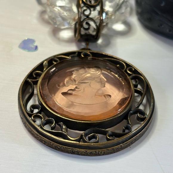 Pink Intagilo Glass Cameo Pendant with Artisan Glass Crystal Beaded Necklace - Picture 8 of 10